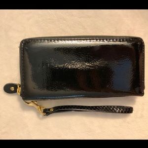 Black Shiny Wristlet Wallet